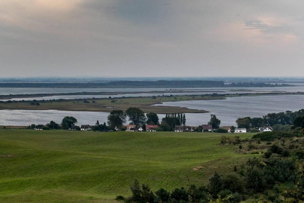 Leuchtturmblick - Ferienwohnung Fuer Die Familie In Grieben Insel Hiddensee Extérieur photo
